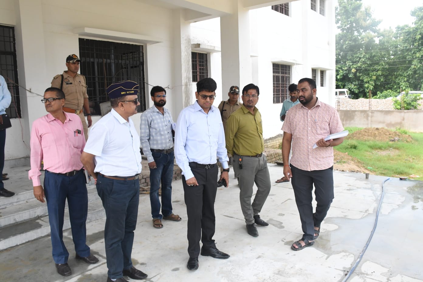 जिलाधिकारी शिवशरणप्पा जी एन ने किया निर्माणाधीन सैनिक कल्याण कार्यालय व विश्राम गृह का निरीक्षण, समय से कार्य पूर्ण कर हैंडओवर के दिए निर्देश